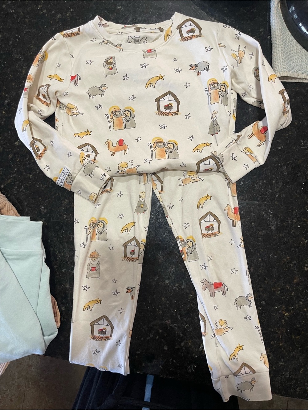 Kids Cream Nativity-Print Cotton Pajama Set - Picture 3 of 3